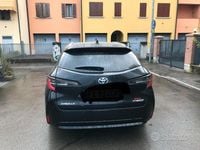 Usata Toyota Corolla 122 CV (89 kW) 2019 Nero Station wagon