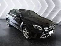 Käytetty Mercedes GLA180 109 HP (80 kW) 2018 Musta Katumaasturi