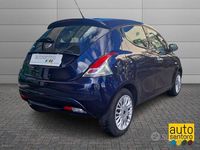 Usata Lancia Ypsilon Silver 69 CV (50 kW) 2017 Blu Utilitaria