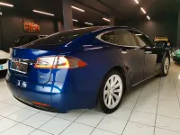 Usata Tesla Model S 158 kW (215 CV) 2016 Blu Utilitaria