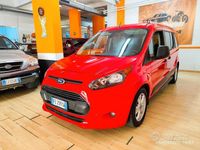 Usata Ford Tourneo 120 CV (88 kW) 2016 Rosso Monovolume