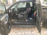Second-hand Nissan Navara 190 CP (139 kW) 2011 Negru Pickup