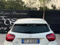 Usata Mercedes A180 Premium 109 CV (80 kW) 2016 Bianco Utilitaria