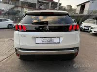 Usata Peugeot 3008 Allure 131 CV (96 kW) 2022 Bianco SUV