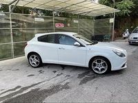 Usata Alfa Romeo Giulietta Quadrifoglio 109 CV (80 kW) 2013 Bianco Berlina