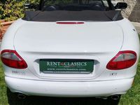 Usata Jaguar XK8 284 CV (208 kW) 1999 Bianco Cabrio