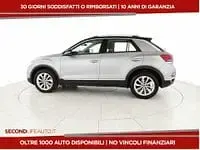 Usata VW T-Roc Life 150 CV (110 kW) 2024 Argento SUV