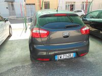 Usata Kia Rio 90 CV (66 kW) 2015 Nero Berlina