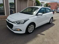 Usata Hyundai i20 Classic 84 CV (61 kW) 2015 Bianco Utilitaria