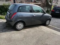 Usata Lancia Ypsilon 70 CV (51 kW) 2004 Grigio Utilitaria
