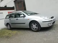 Usata Ford Focus 116 CV (85 kW) 2003 Grigio Station wagon