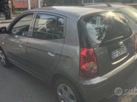 Usata Kia Picanto 62 CV (45 kW) 2011 Grigio Utilitaria