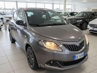 Usata Lancia Ypsilon Gold 69 CV (50 kW) 2022 Grigio pietra metallizzato Utilitaria