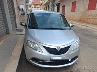 Usata Lancia Ypsilon 95 CV (69 kW) 2016 Grigio Utilitaria