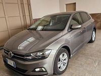 Usata VW Polo Comfortline 89 CV (65 kW) 2019 Grigio Berlina