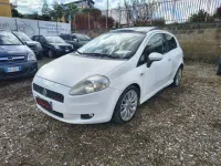 Usata Fiat Grande Punto Sport 90 CV (66 kW) 2007 Bianco Utilitaria