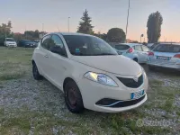 Usata Lancia Ypsilon Platinum 69 CV (50 kW) 2017 Beige Utilitaria