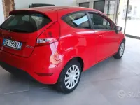 Usata Ford Fiesta 68 CV (50 kW) 2010 Rosso Berlina
