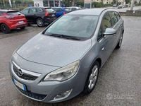 Usata Opel Astra 110 CV (80 kW) 2011 Grigio metallizzato Station wagon