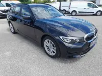 Usata BMW 318 Advantage 150 CV (110 kW) 2022 Black sapphire metallizzato Station wagon