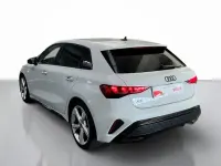 Usata Audi A3 S-Line 150 CV (110 kW) 2025 Bianco ghiacciaio metallizzato Berlina