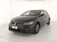 Usata VW Polo Life 95 CV (69 kW) 2023 Deep black perlato Utilitaria