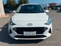 Usata Hyundai i10 Advanced 67 CV (49 kW) 2023 Bianco Utilitaria