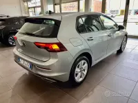 Usata VW Golf VIII Edition 116 CV (85 kW) 2025 Grigio Berlina