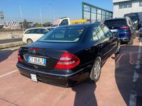 Usata Mercedes E280 Avantgarde 177 CV (130 kW) 2005 Nero Berlina
