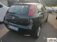 Usata Fiat Punto Street 77 CV (56 kW) 2016 Nero Utilitaria