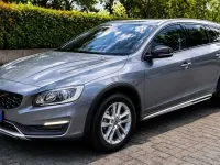 Usata Volvo V60 CC Business Edition 150 CV (110 kW) 2018 Grigio Station wagon