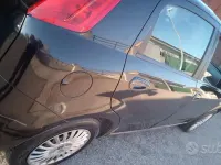 Usata Fiat Grande Punto 65 CV (47 kW) 2007 Nero Utilitaria