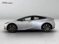 Usata Toyota Prius Lounge 223 CV (164 kW) 2025 Grigio Utilitaria