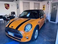 Usata Mini Cooper D Business 95 CV (69 kW) 2015 Arancione Utilitaria