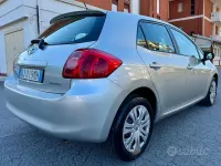 Usata Toyota Auris Sol 124 CV (91 kW) 2007 Grigio Utilitaria