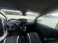 Usata Lancia Ypsilon 69 CV (50 kW) 2014 Bianco Utilitaria