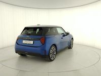 Usata Mini Cooper SE Favoured 64 kW (88 CV) 2024 Blu Utilitaria