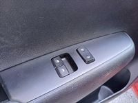 Usado Kia Picanto Urban 67 CV (49 kW) 2023 Rojo Utilitario