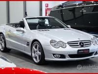 Usata Mercedes SL350 272 CV (200 kW) 2006 Grigio Cabrio