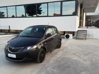 Usata Lancia Ypsilon Gold 69 CV (50 kW) 2022 Nero Utilitaria