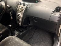 Usata Toyota Yaris 2005 Grigio Berlina