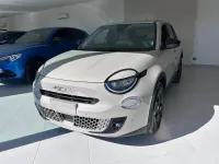 Usata Fiat 600 La Prima 100 CV (73 kW) 2025 Beige SUV