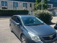 Usata Toyota Avensis 150 CV (110 kW) 2009 Grigio Berlina