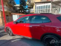 Usata Mercedes GLA200 136 CV (100 kW) 2022 Rosso SUV