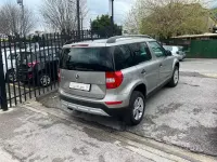 Usata Skoda Yeti Elegance 110 CV (80 kW) 2014 Grigio SUV