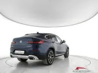 Usata BMW X4 Comfort Edition 190 CV (139 kW) 2022 Blu SUV