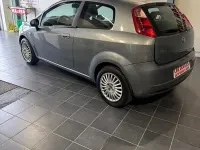 Usado Fiat Grande Punto 75 CV (55 kW) 2006 Gris Utilitario
