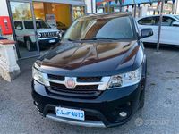 Usata Fiat Freemont 140 CV (102 kW) 2011 Blu SUV