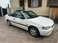 Usata Ford Escort Cabriolet 105 CV (77 kW) 1995 Bianco Cabrio