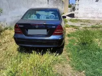 Usata Mercedes C220 143 CV (105 kW) 2001 Blu Berlina